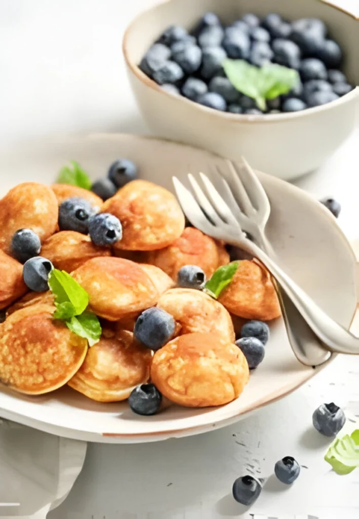 silver dollar pancakes , bite-sized pancakes , mini pancake recipes